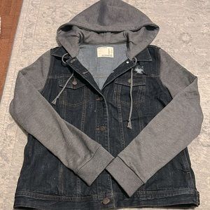 FOREVER21 DENIM/SWEATER JACKET